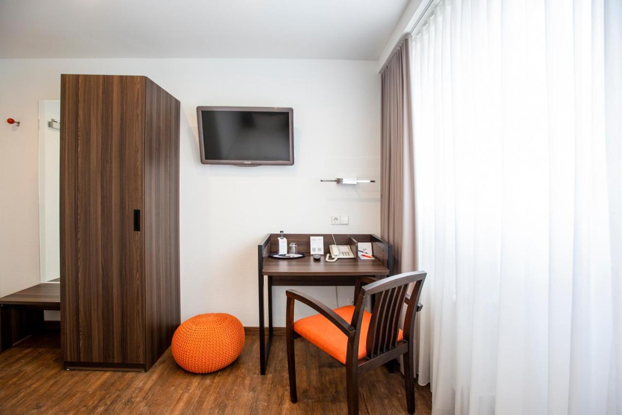 Sevendays Hotel Karlsruhe Bagian luar foto