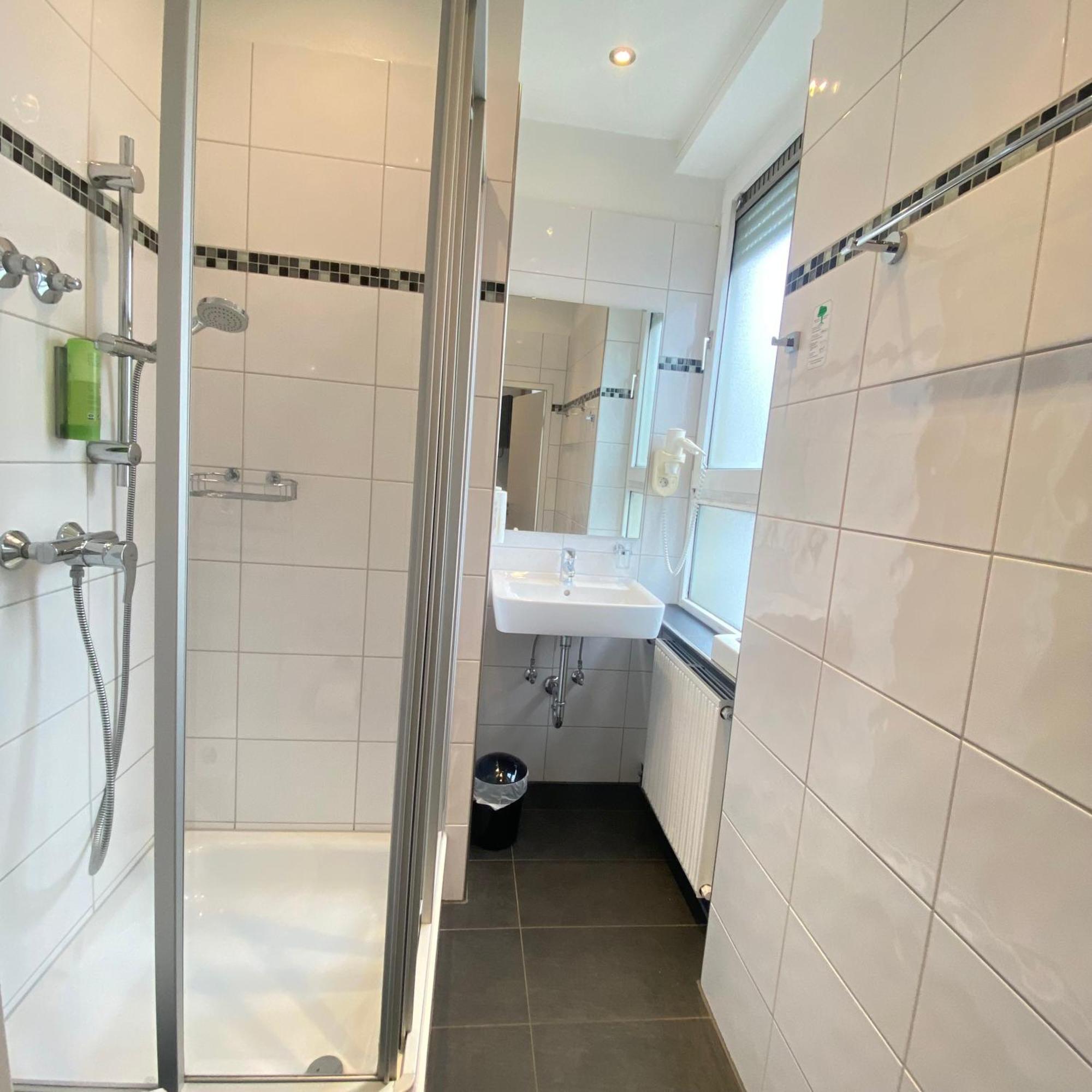 Sevendays Hotel Karlsruhe Bagian luar foto