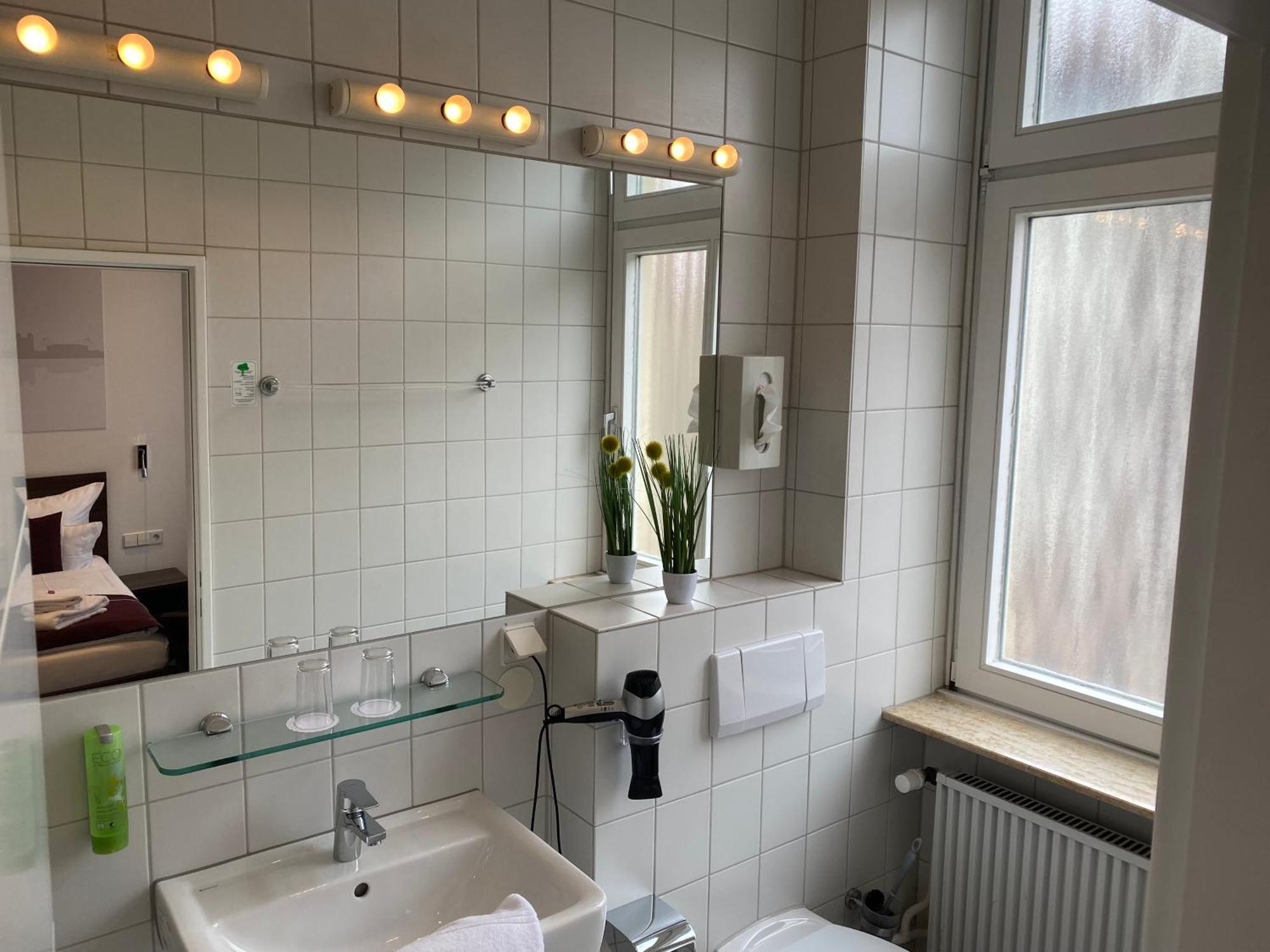 Sevendays Hotel Karlsruhe Bagian luar foto