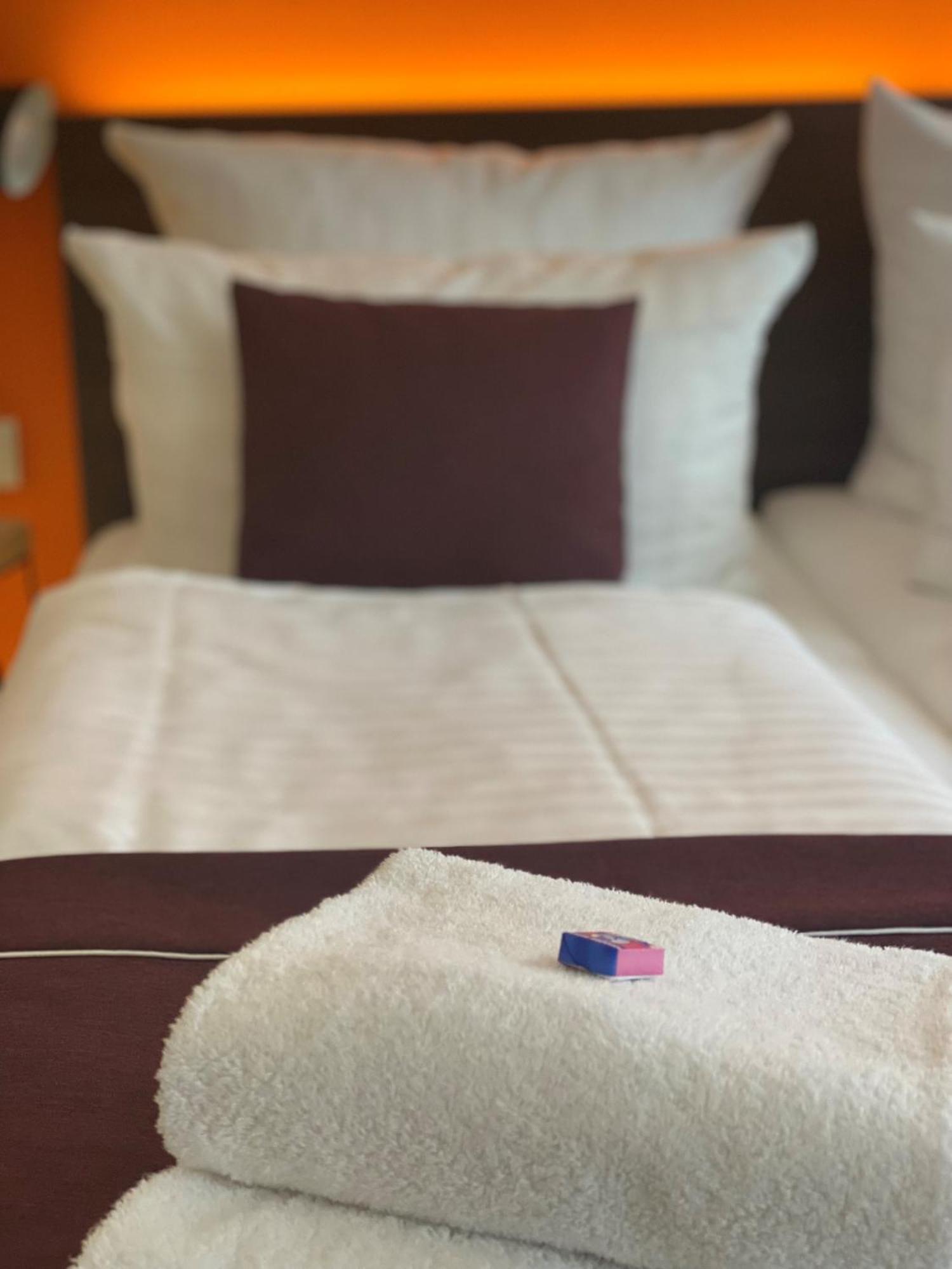 Sevendays Hotel Karlsruhe Bagian luar foto